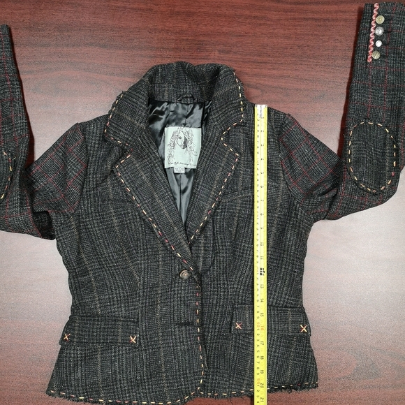 Blazer - Picture 8 of 8
